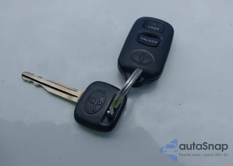 2004 Toyota Corolla Le from USA, damaged, VIN 2T1BR32E34C237795